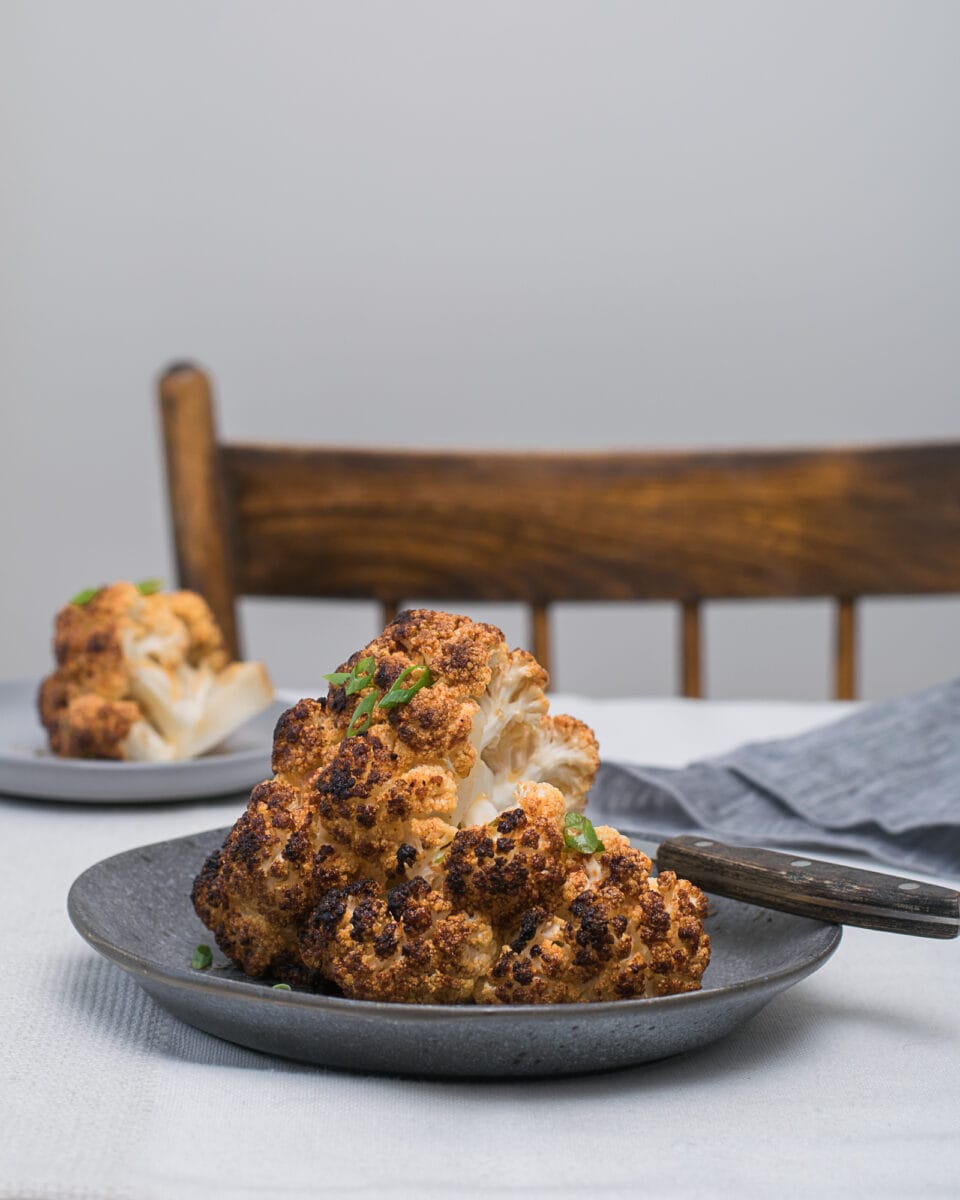 chou-fleur caramélisé bbq au four entier