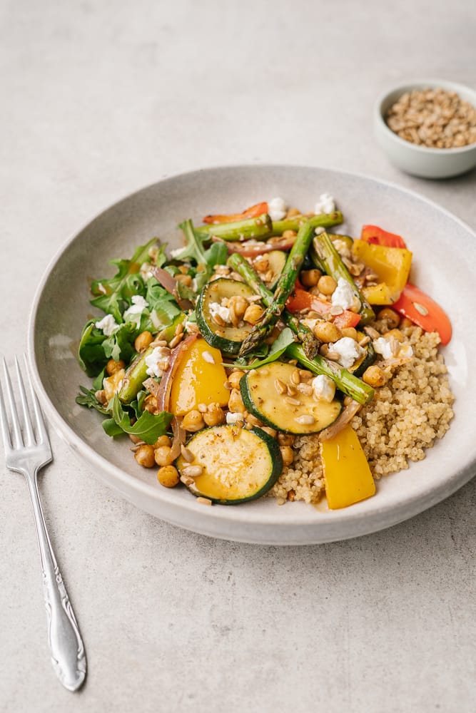 salade de quinoa et légumes grillés