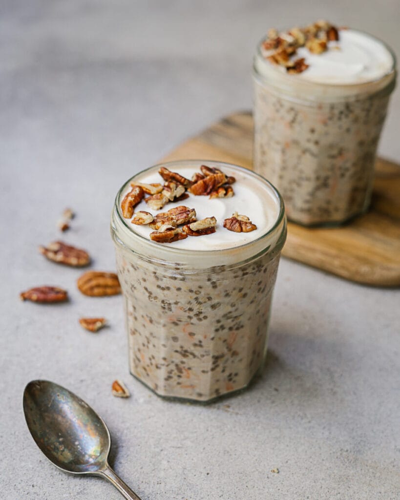 gruau préparé la veille style gâteau aux carottes sur le comptoir 